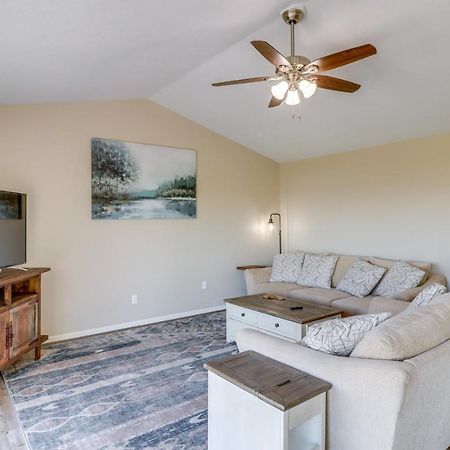 Charming Edgemont Home With Deck And Lake Views! Fairfield Bay Εξωτερικό φωτογραφία