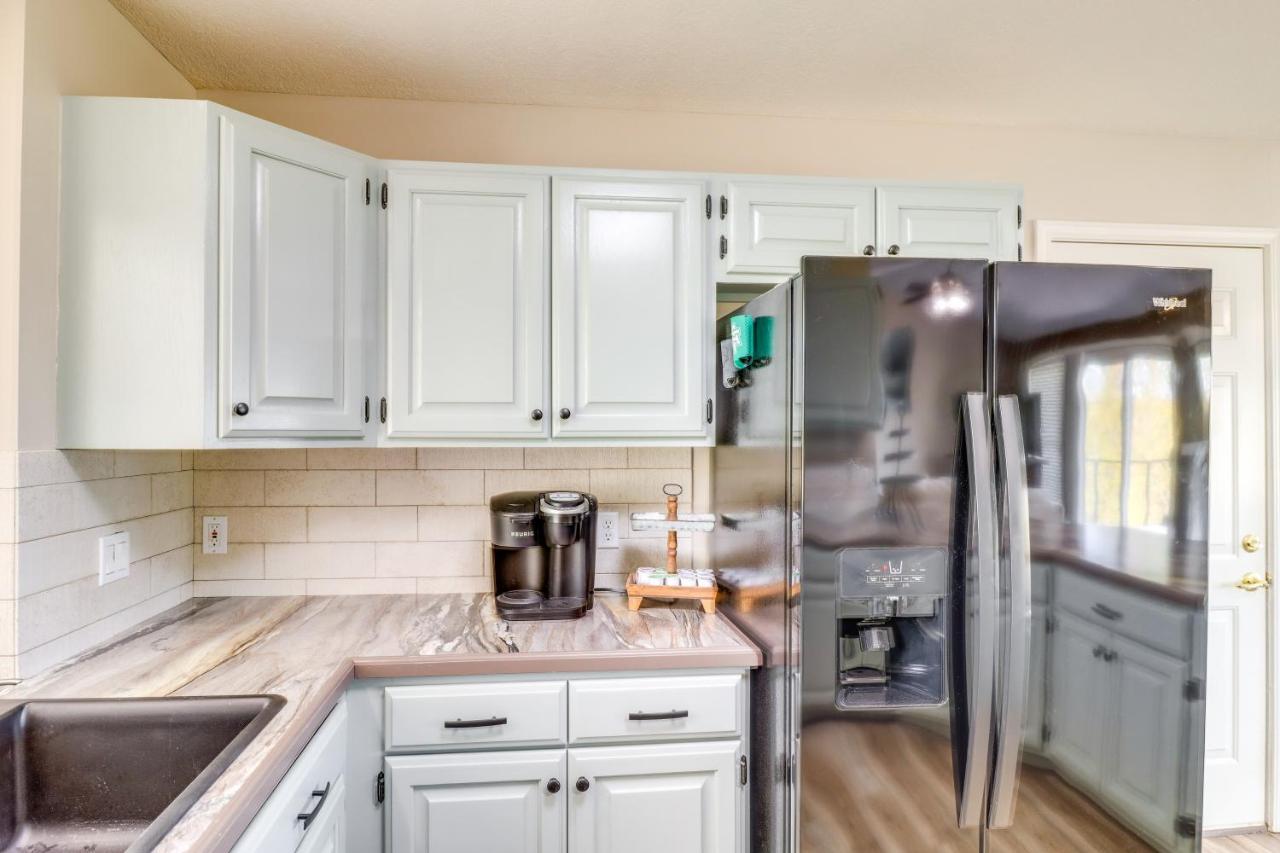 Charming Edgemont Home With Deck And Lake Views! Fairfield Bay Εξωτερικό φωτογραφία
